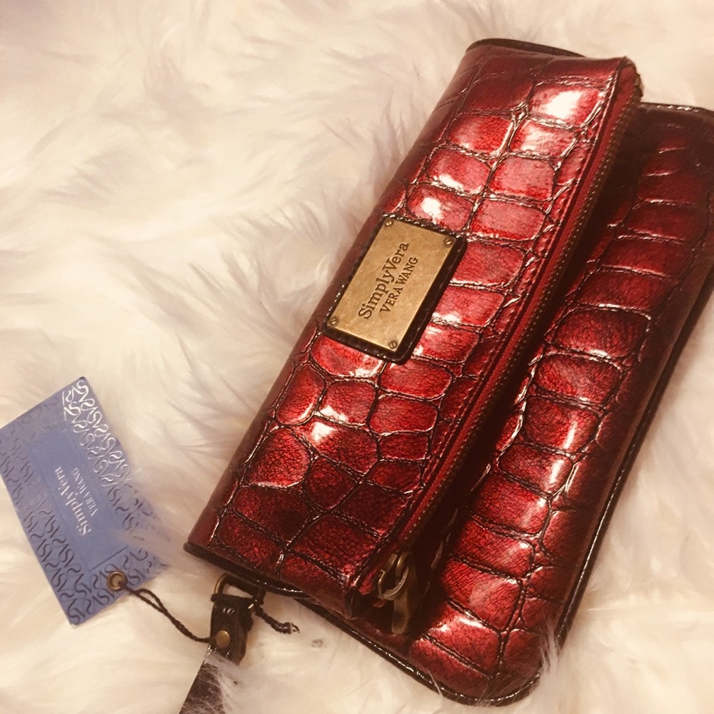SIMPLY VERA by VERA WANG NWT clutch bag 💼